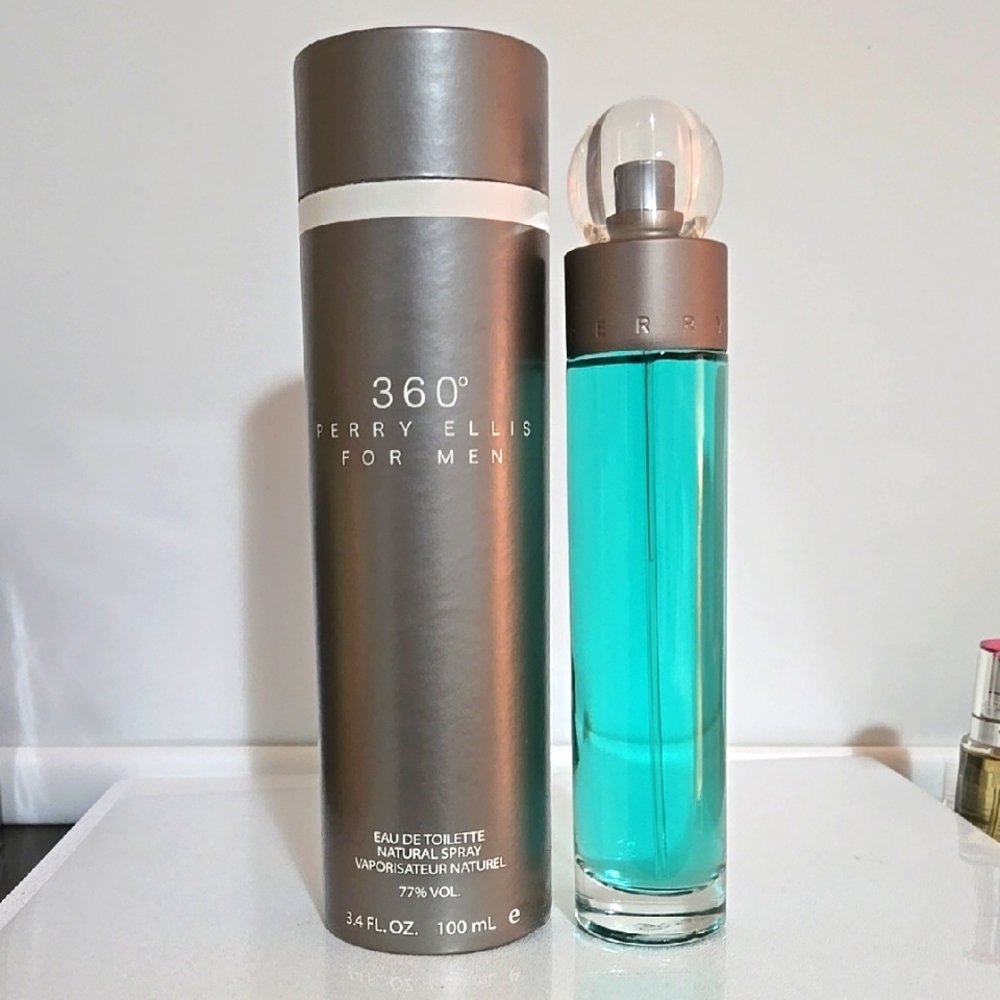 Perry Ellis 360°